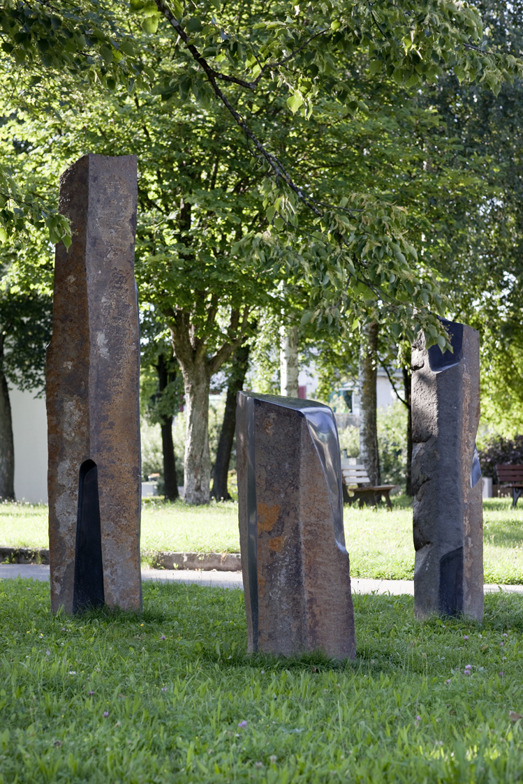 Kleine Familie / Basalt / 270-160 cm