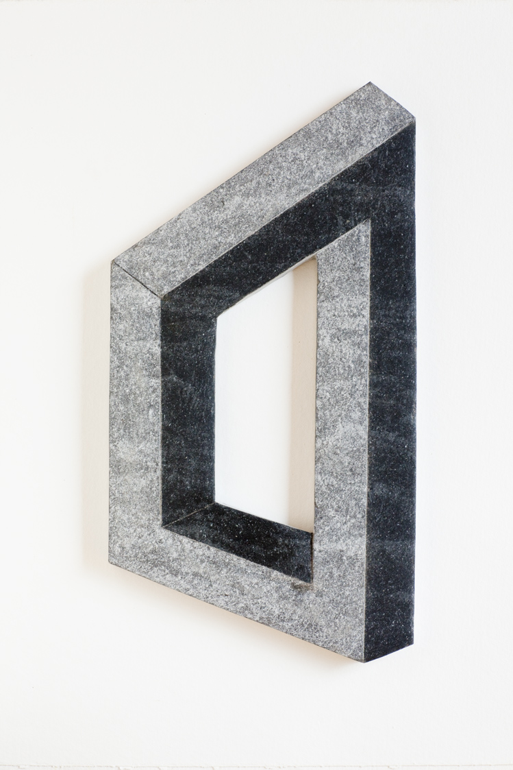 Finte II / Basalt / 70x50x2 cm